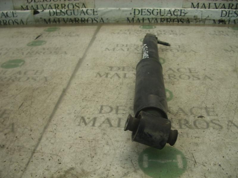 Recambio de amortiguador trasero derecho para renault scenic ii confort dynamique referencia OEM IAM   