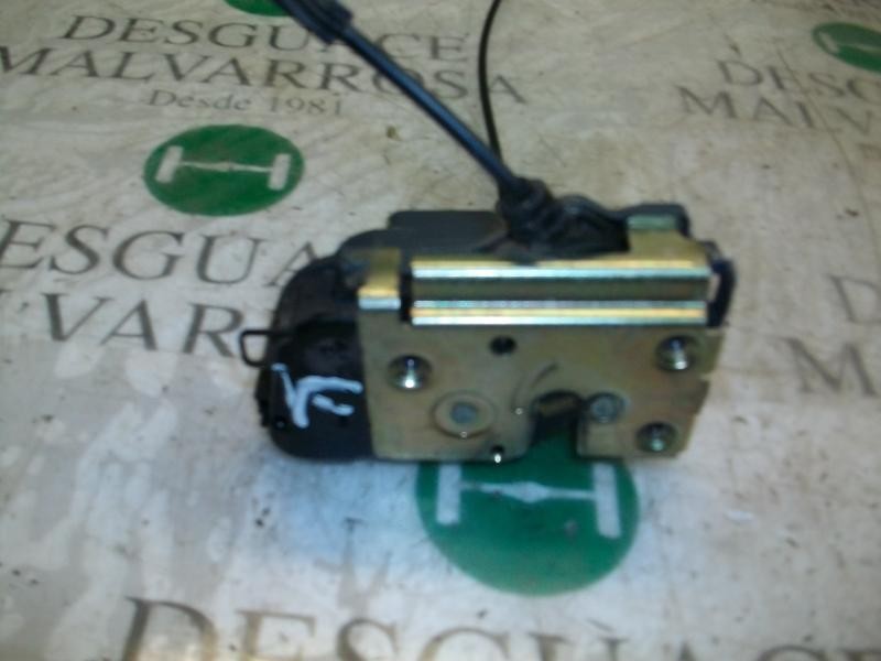 Recambio de cerradura puerta trasera derecha para renault scenic ii confort dynamique referencia OEM IAM   