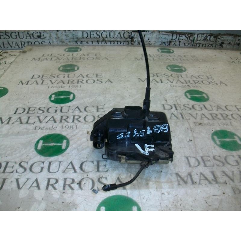 Recambio de cerradura puerta delantera derecha para renault scenic ii confort dynamique referencia OEM IAM   