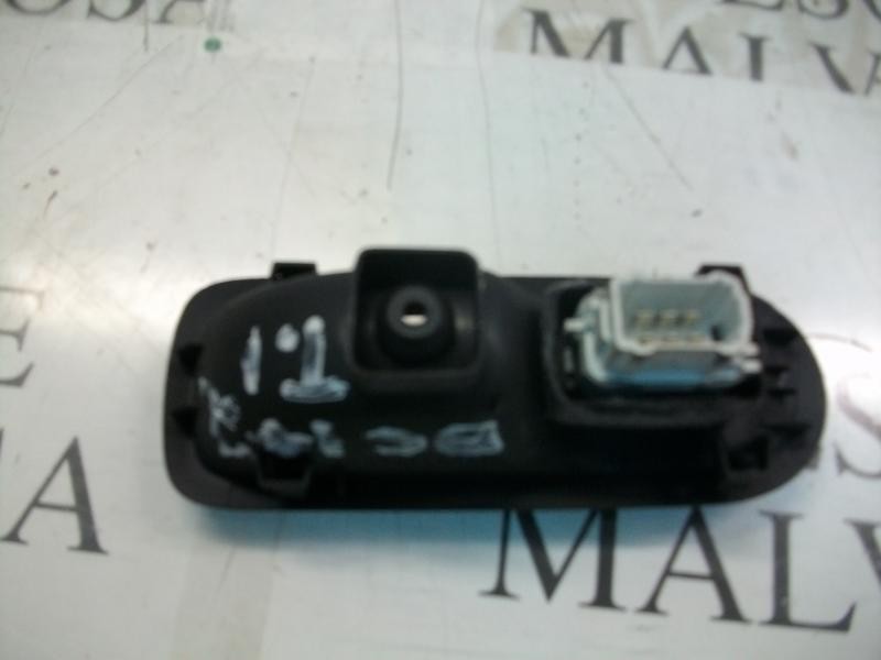 Recambio de mando elevalunas trasero izquierdo para renault megane ii berlina 5p confort authentique referencia OEM IAM   