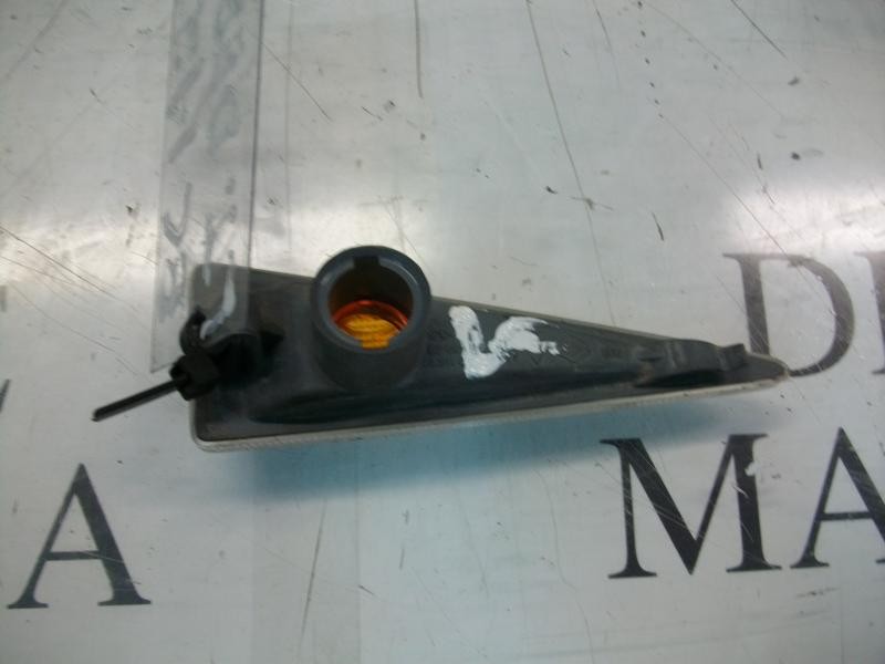 Recambio de piloto lateral derecho para renault megane ii berlina 5p confort authentique referencia OEM IAM   