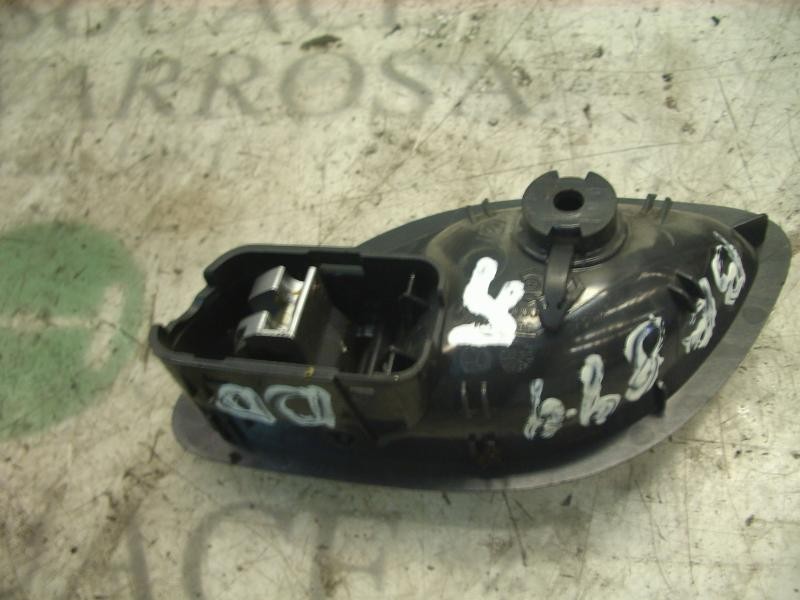 Recambio de maneta interior delantera derecha para renault espace iv (jk0) authentique referencia OEM IAM 8200000724  