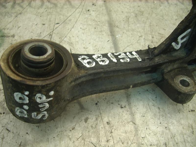 Recambio de brazo suspension inferior delantero derecho para kia carnival td ls referencia OEM IAM   