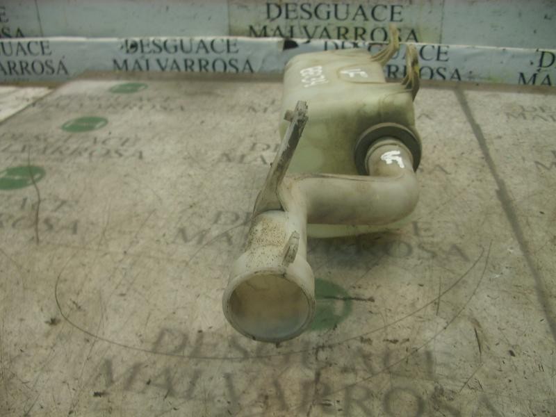 Recambio de deposito limpia para kia carnival td ls referencia OEM IAM   