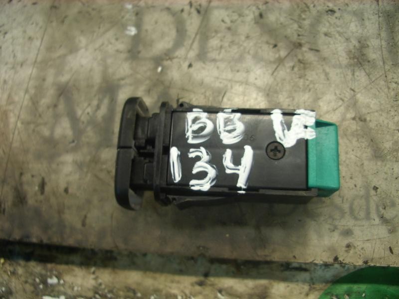 Recambio de mando limpia trasero para kia carnival td ls referencia OEM IAM   