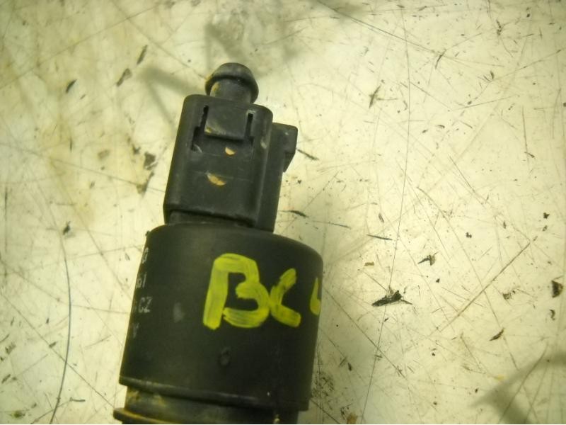 Recambio de bomba limpia para volkswagen polo (9n3) edition referencia OEM IAM   