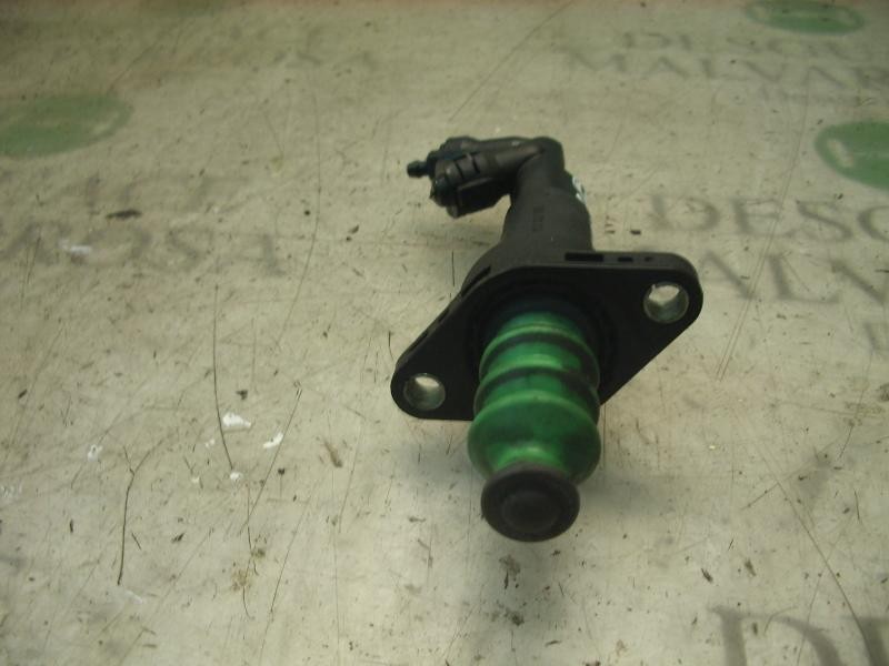 Recambio de bombin embrague para seat leon (1m1) signo referencia OEM IAM   
