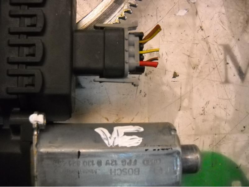 Recambio de elevalunas delantero derecho para opel astra h berlina cosmo referencia OEM IAM   