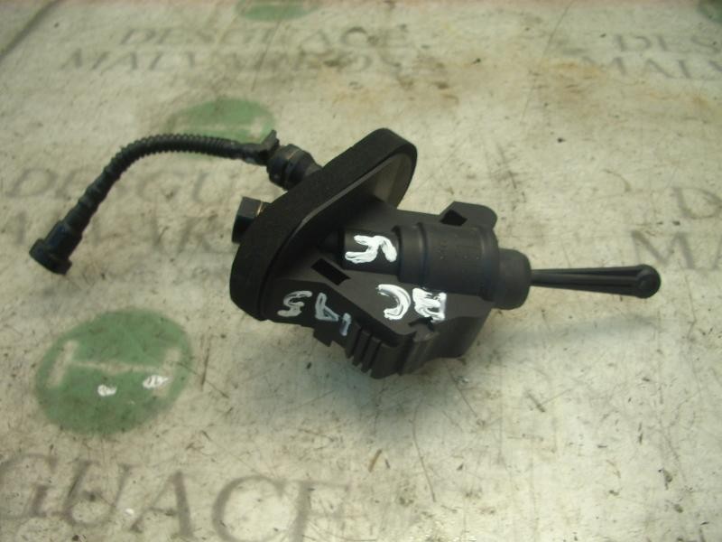 Recambio de bomba embrague para ford fiesta (cbk) trend referencia OEM IAM   