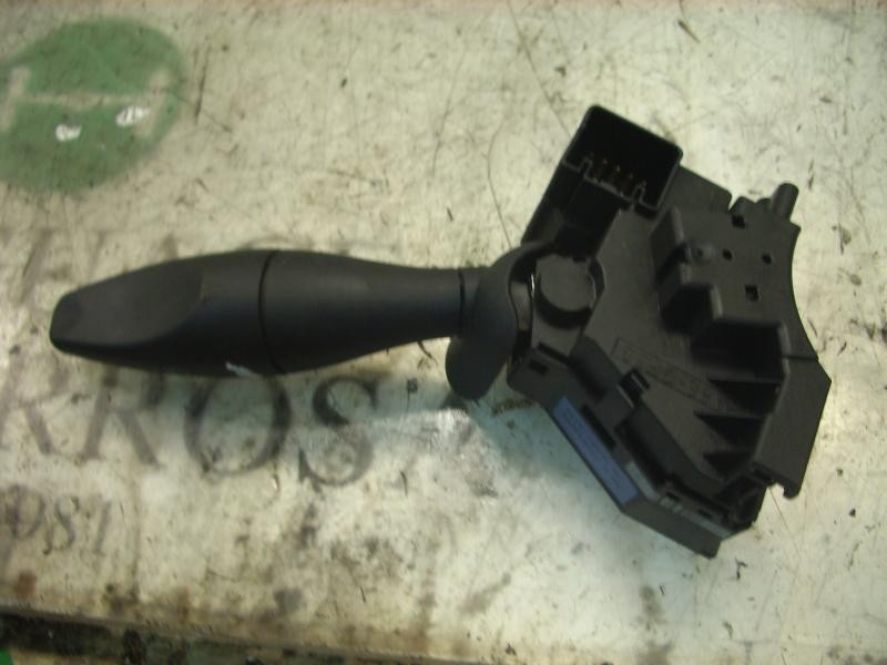 Recambio de mando intermitentes para ford fiesta (cbk) trend referencia OEM IAM   