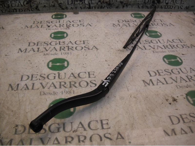 Recambio de brazo limpia delantero derecho para opel vectra c berlina cosmo referencia OEM IAM   