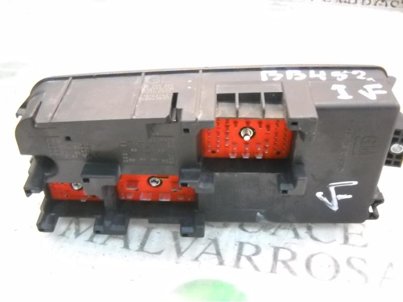 Recambio de caja reles / fusibles para opel vectra c berlina cosmo referencia OEM IAM   