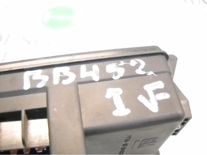 Recambio de caja reles / fusibles para opel vectra c berlina cosmo referencia OEM IAM   