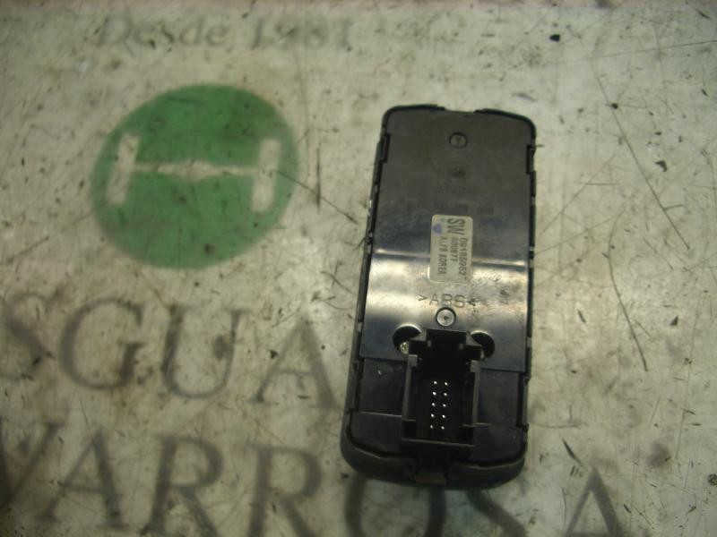 Recambio de mando elevalunas delantero izquierdo para opel vectra c berlina comfort referencia OEM IAM   
