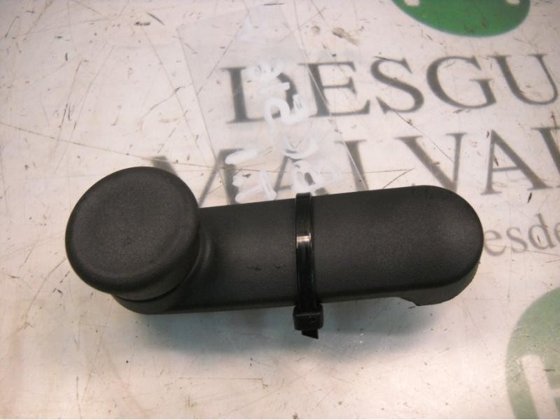 Recambio de maneta elevalunas trasera izquierda para opel astra h berlina essentia referencia OEM IAM   