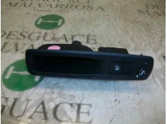 Recambio de mando elevalunas trasero derecho para renault laguna ii grandtour (kg0) 1.6 16v referencia OEM IAM   