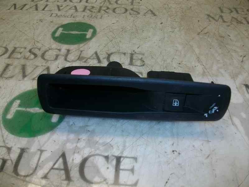 Recambio de mando elevalunas trasero derecho para renault laguna ii grandtour (kg0) 1.6 16v referencia OEM IAM   
