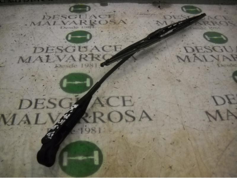 Recambio de brazo limpia delantero izquierdo para opel corsa c comfort referencia OEM IAM   