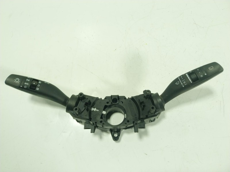 Recambio de mando luces para kia stonic (yb) 1.2 cvvt referencia OEM IAM 93403D4952 93403D4952 