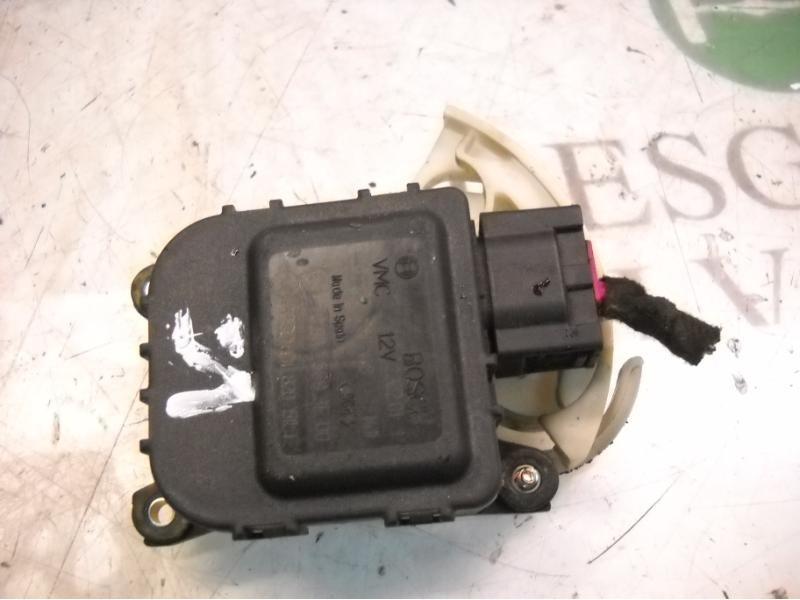 Recambio de motor apertura trampillas climatizador para volkswagen passat berlina (3b3) comfortline referencia OEM IAM   
