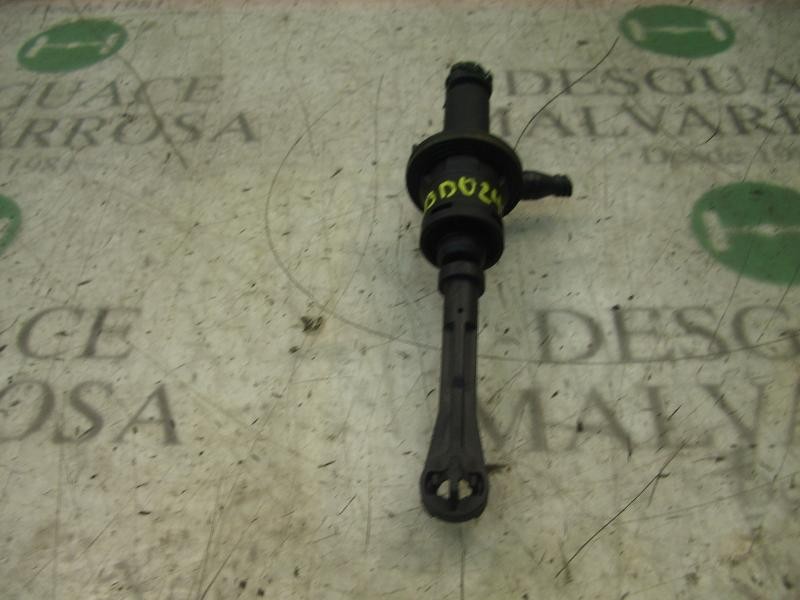 Recambio de bomba embrague para citroën xsara picasso 1.6 hdi 90 sx referencia OEM IAM   