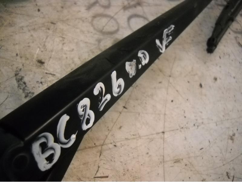 Recambio de brazo limpia delantero derecho para nissan almera tino (v10m) comfort referencia OEM IAM   