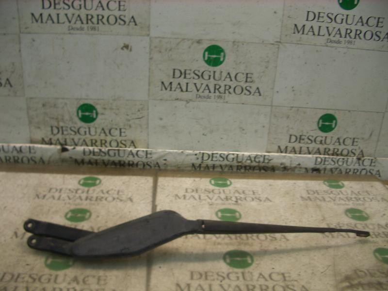 Recambio de brazo limpia delantero derecho para nissan almera tino (v10m) comfort referencia OEM IAM 28886BU000  