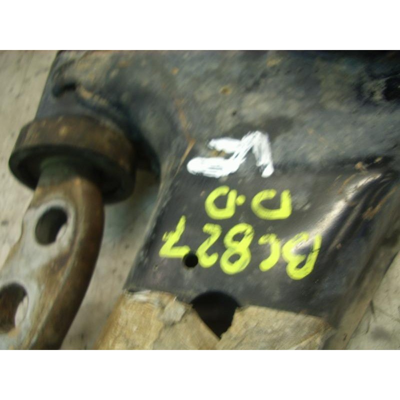 Recambio de brazo suspension inferior delantero derecho para nissan almera tino (v10m) comfort referencia OEM IAM 545004U002  