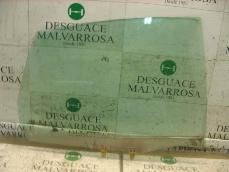 Recambio de cristal puerta trasero derecho para nissan almera tino (v10m) comfort referencia OEM IAM 82300BU001  