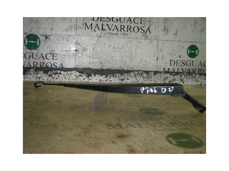 Recambio de brazo limpia delantero derecho para nissan vanette cargo vanette cargo caja cerrada referencia OEM IAM   