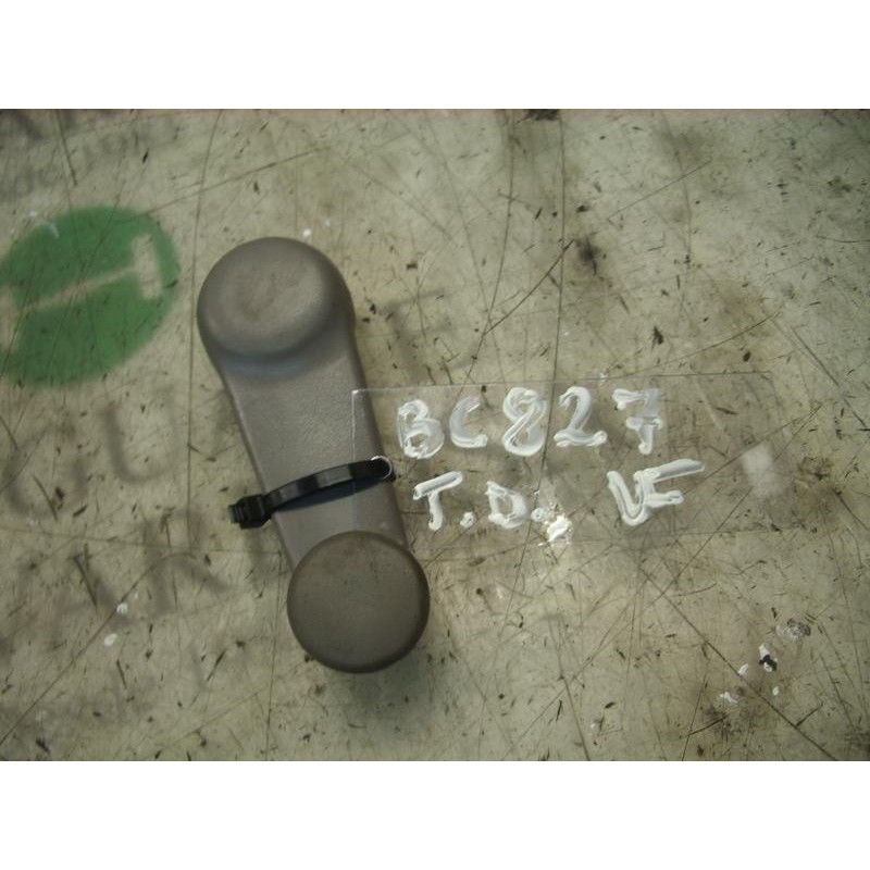 Recambio de maneta elevalunas trasera derecha para nissan almera tino (v10m) comfort referencia OEM IAM 80760BM610  