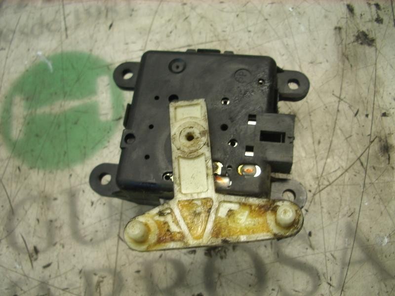 Recambio de motor electrico para nissan almera tino (v10m) comfort referencia OEM IAM 277305M400 3M58030820 