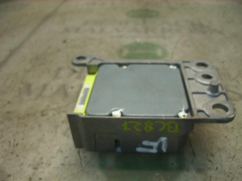 Recambio de centralita airbag para nissan almera tino (v10m) comfort referencia OEM IAM 988204U425 0285001360 0285001360