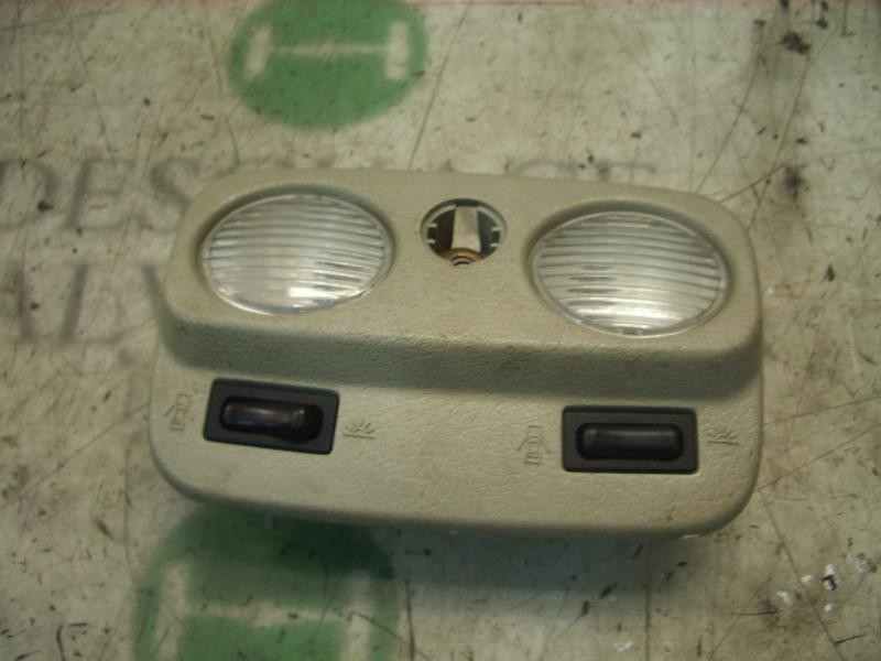 Recambio de piloto interior para nissan almera tino (v10m) comfort referencia OEM IAM 26430BU500  