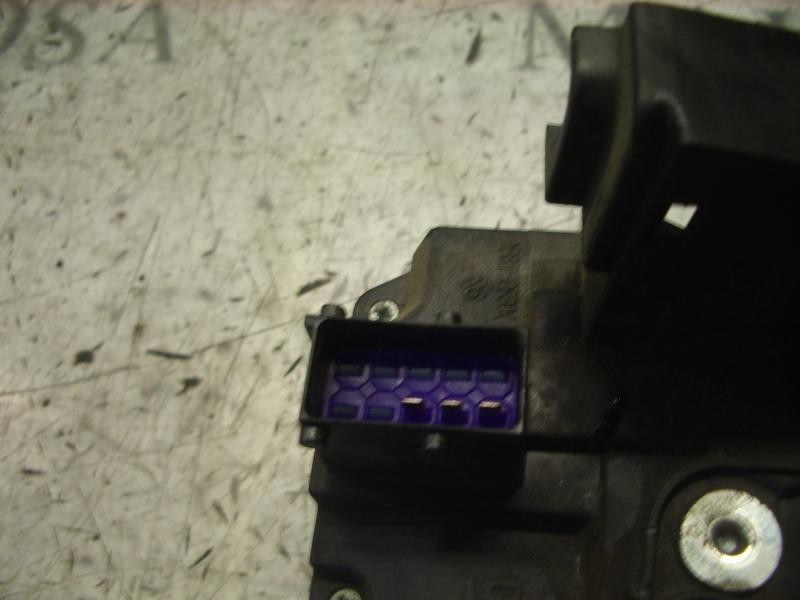 Recambio de cerradura puerta delantera derecha para opel zafira a comfort referencia OEM IAM   