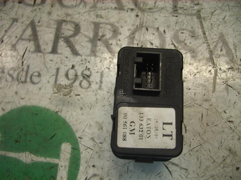 Recambio de mando elevalunas delantero izquierdo para opel zafira a comfort referencia OEM IAM   