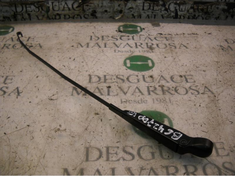 Recambio de brazo limpia delantero derecho para renault clio ii fase ii (b/cb0) campus referencia OEM IAM   