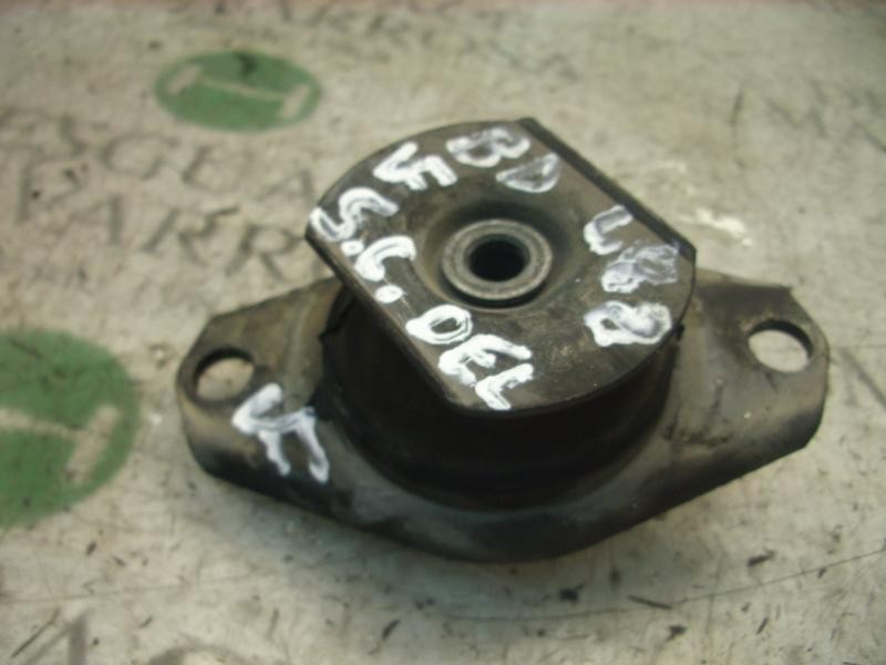 Recambio de soporte cambio para lancia lybra berlina 1.9 jtd referencia OEM IAM   