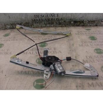 ELEVALUNAS DELANTERO DERECHO 