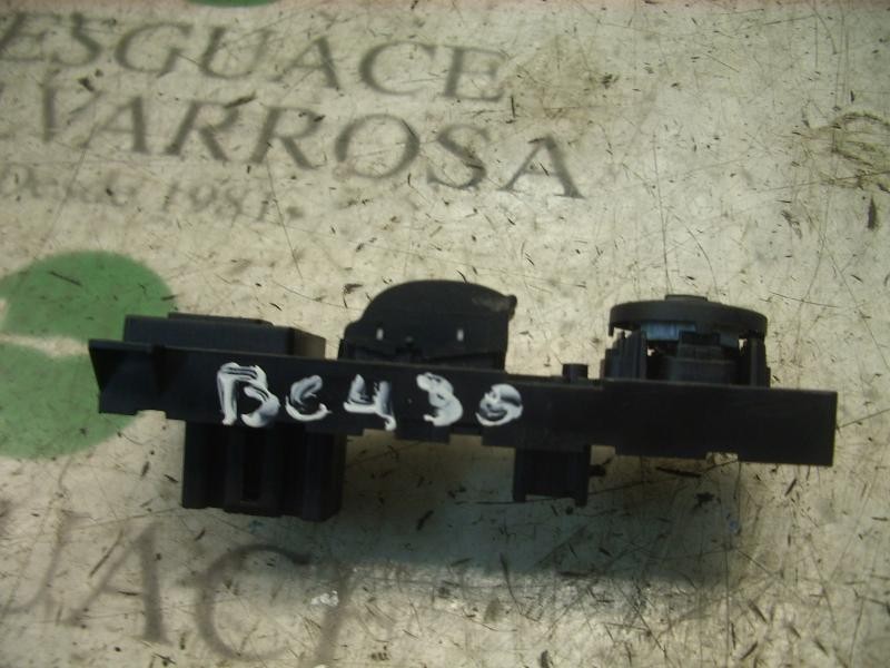 Recambio de mando elevalunas delantero izquierdo para ford focus sportbreak (cap) ghia referencia OEM IAM   