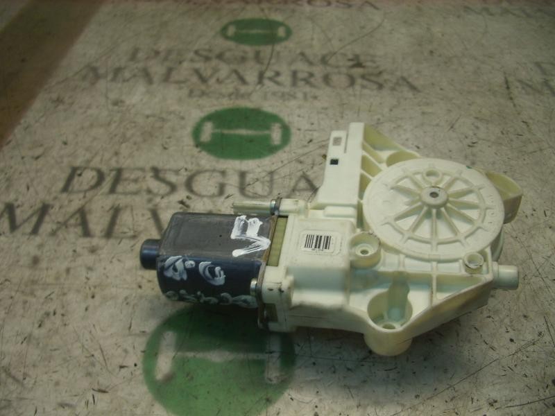 Recambio de motor elevalunas delantero derecho para ford focus sportbreak (cap) ghia referencia OEM IAM   