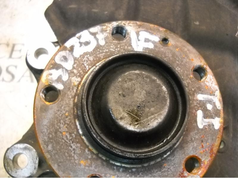 Recambio de mangueta trasera izquierda para peugeot 407 sw premium referencia OEM IAM   