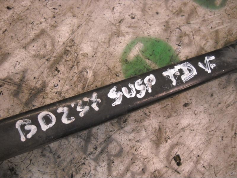 Recambio de brazo suspension inferior trasero derecho para peugeot 407 sw premium referencia OEM IAM   