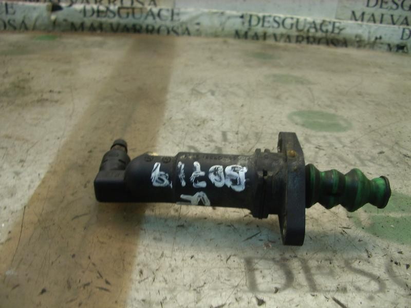 Recambio de bombin embrague para volkswagen golf iv berlina (1j1) 25 aniversario referencia OEM IAM   