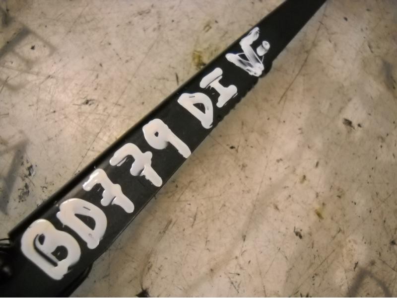 Recambio de brazo limpia delantero izquierdo para peugeot 307 (s1) xr referencia OEM IAM   