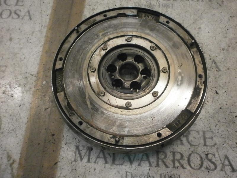 Recambio de volante motor para ford focus berlina (cap) sport referencia OEM IAM   