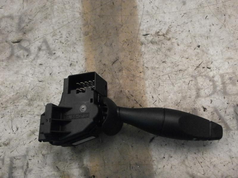 Recambio de mando limpia para ford fiesta (cbk) ghia referencia OEM IAM   