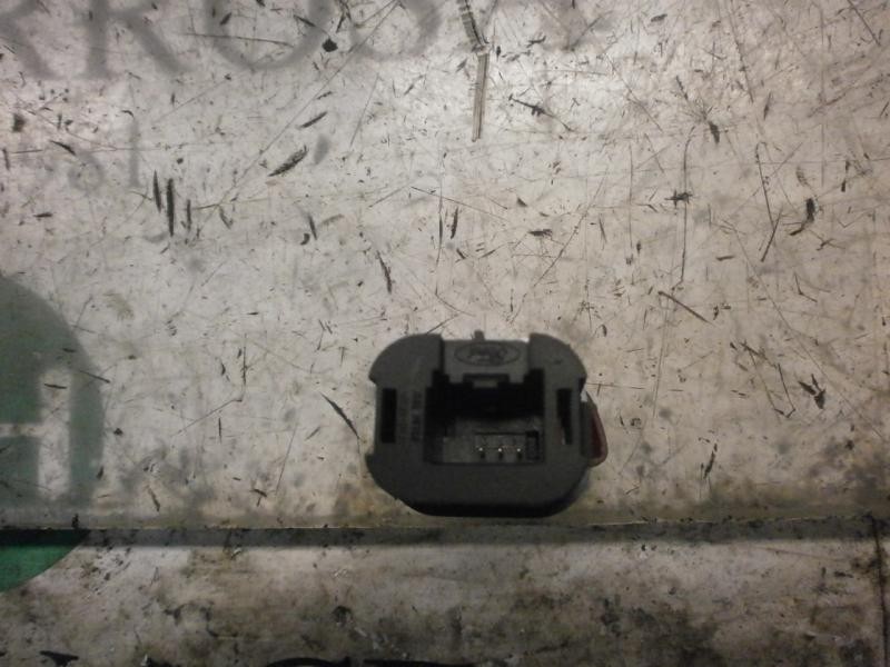 Recambio de warning para ford fiesta (cbk) futura referencia OEM IAM   