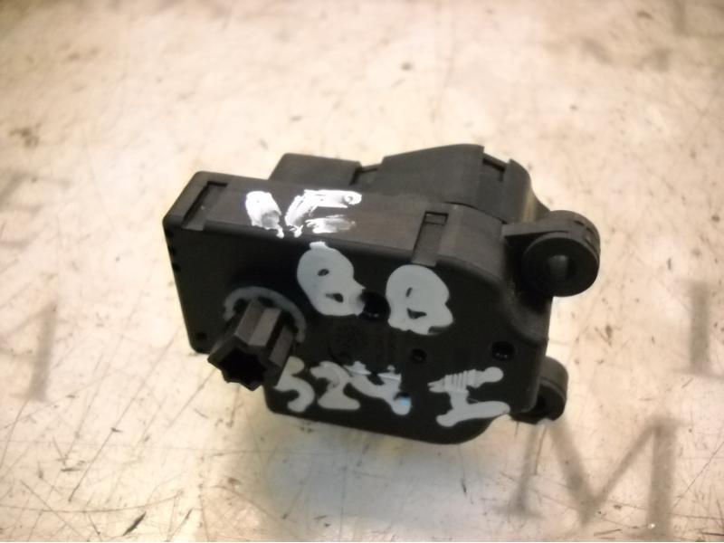 Recambio de motor electrico para ford fiesta (cb1) ghia referencia OEM IAM   