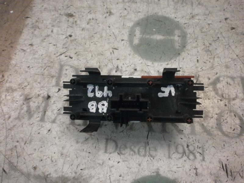 Recambio de warning para renault megane ii berlina 5p confort dynamique referencia OEM IAM   